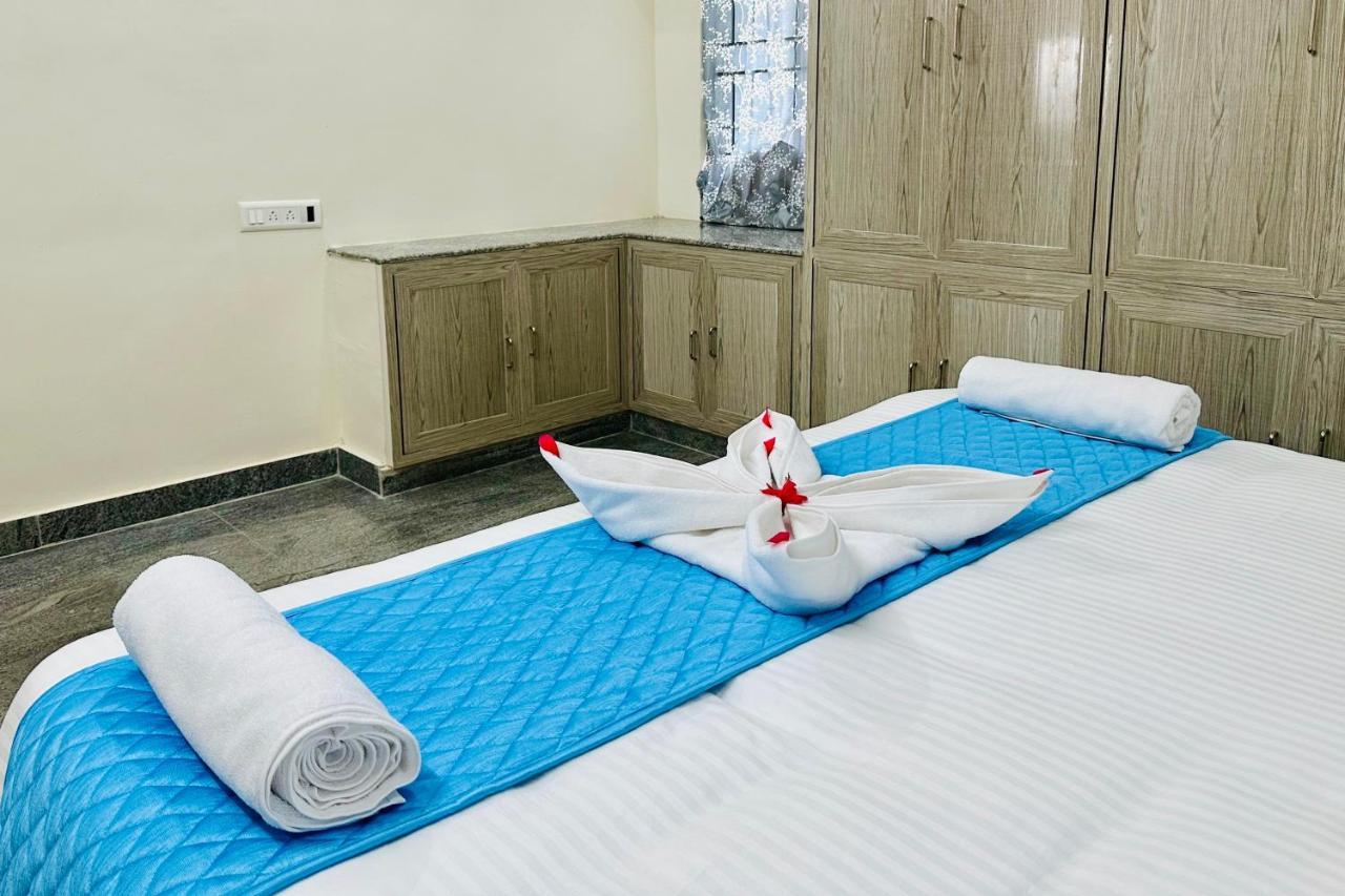 Tirupati Homestay - Ragunatha Resorts - 3Bhk Ac Apartments For Large Families - Free Breakfast - Flyover To Alipiri Gate - Wifi - Android Tv - - Easy Access To Visit All Temples Ngoại thất bức ảnh